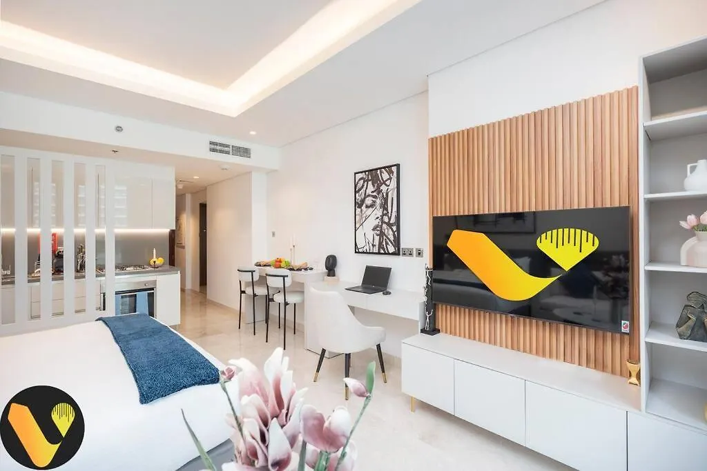 Vogue Sterling East Near Dubai Mall & Burj Khalifa Apartment
