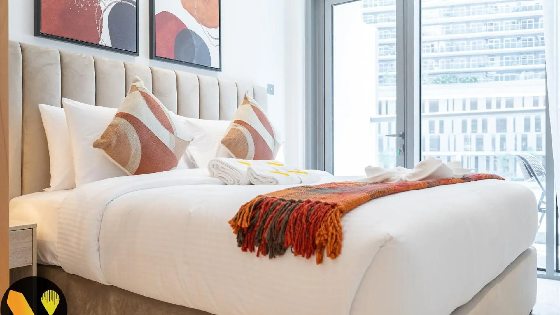 Vogue Sterling East Near Dubai Mall & Burj Khalifa Apartment