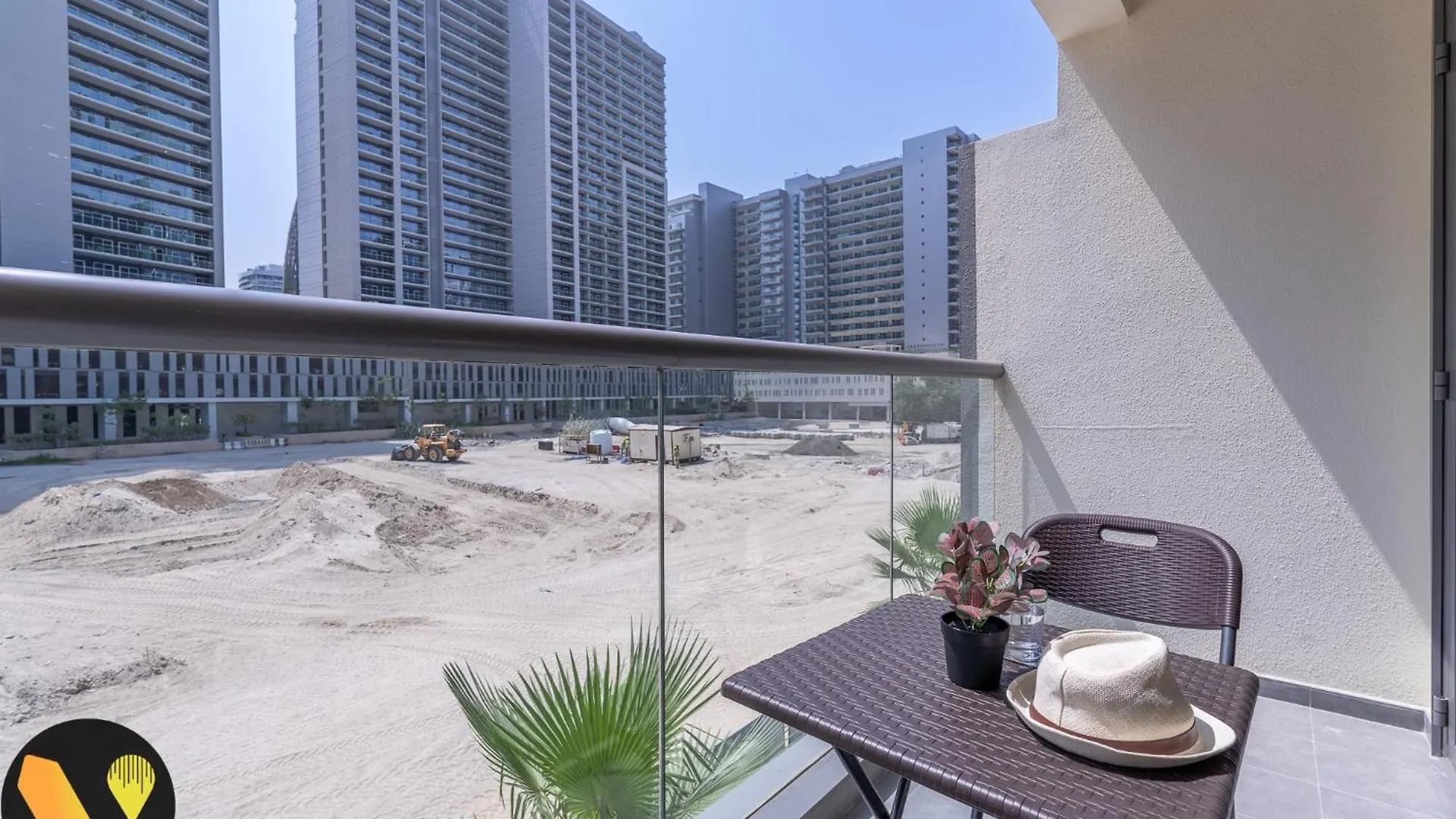 Vogue Sterling East Near Dubai Mall & Burj Khalifa Apartment