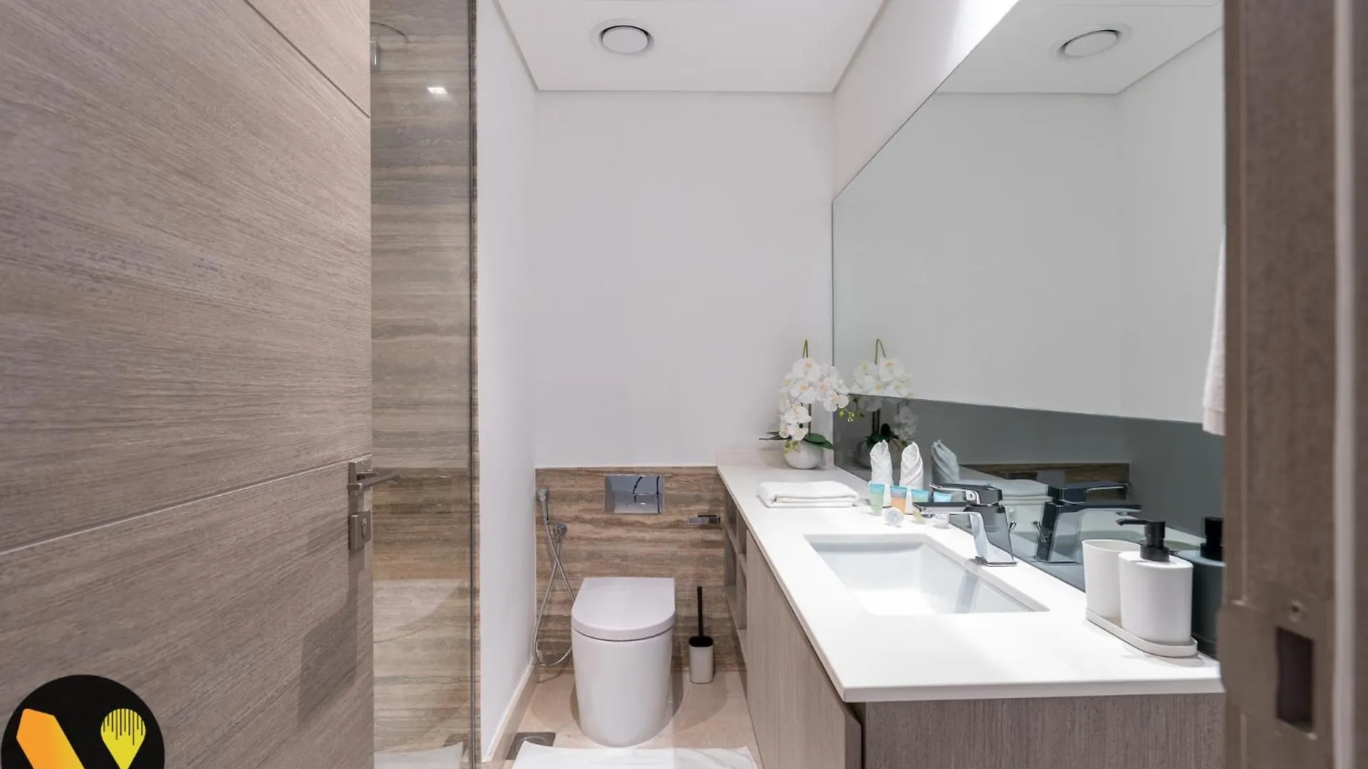 Vogue Sterling East Near Dubai Mall & Burj Khalifa Apartment