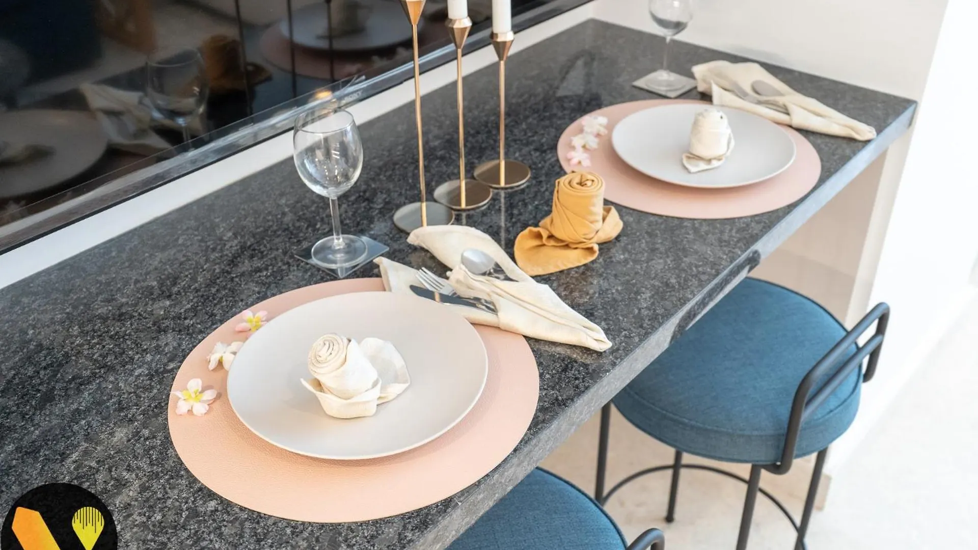 Vogue Sterling East Near Dubai Mall & Burj Khalifa Apartment United Arab Emirates
